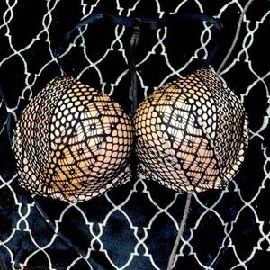 Victoria’s Secret padded push up bra